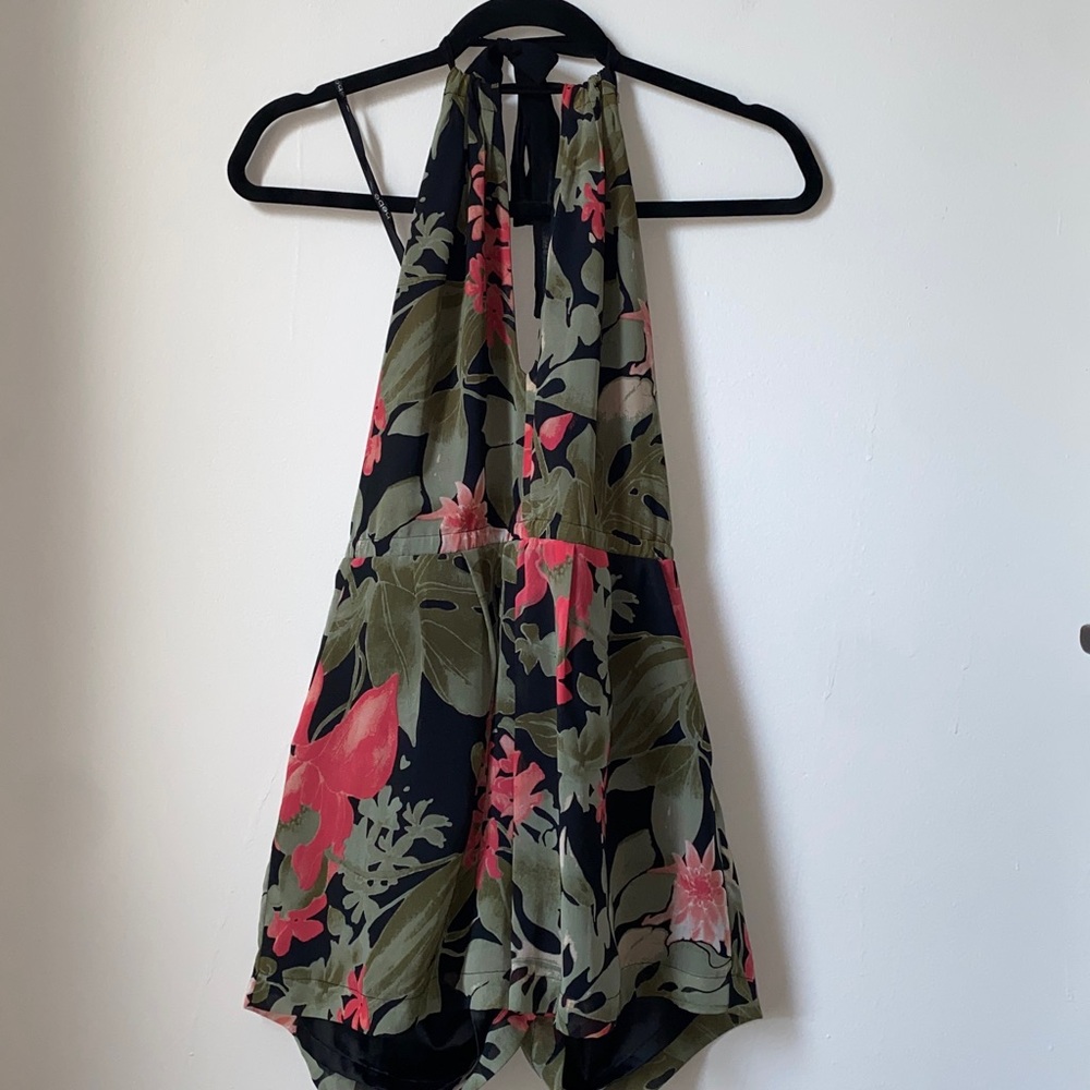 Bebe deep v neck Black and hot pink Floral Halter romper backless with belt, M